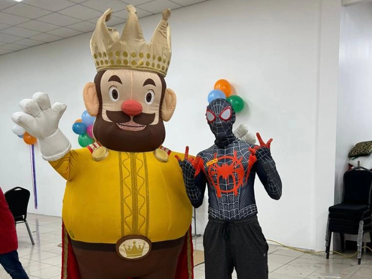 Primer Open House para familias de colaboradores